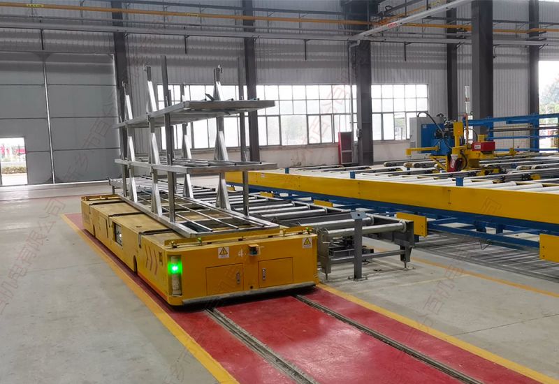 RGV軌道車，可有效提高制造運(yùn)行效率