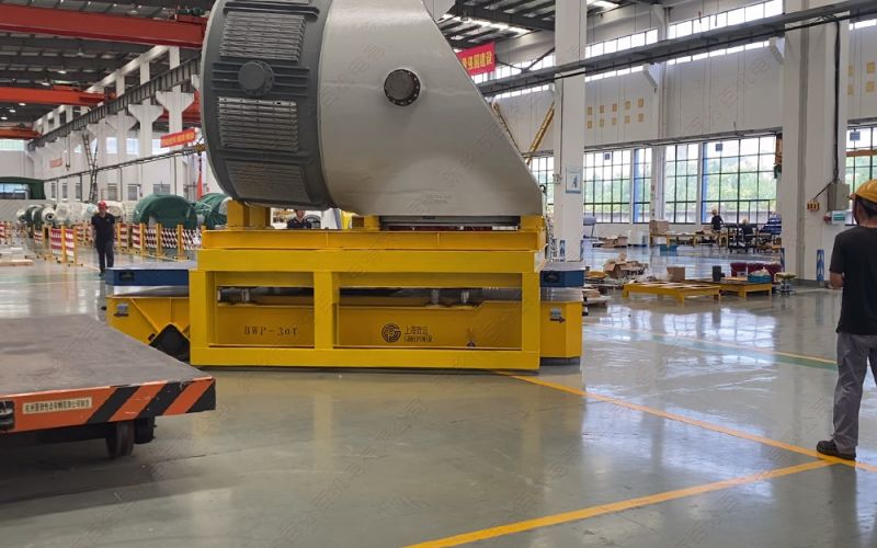 無軌電動平車在工業(yè)中轉(zhuǎn)運(yùn)重型設(shè)備和工件的應(yīng)用