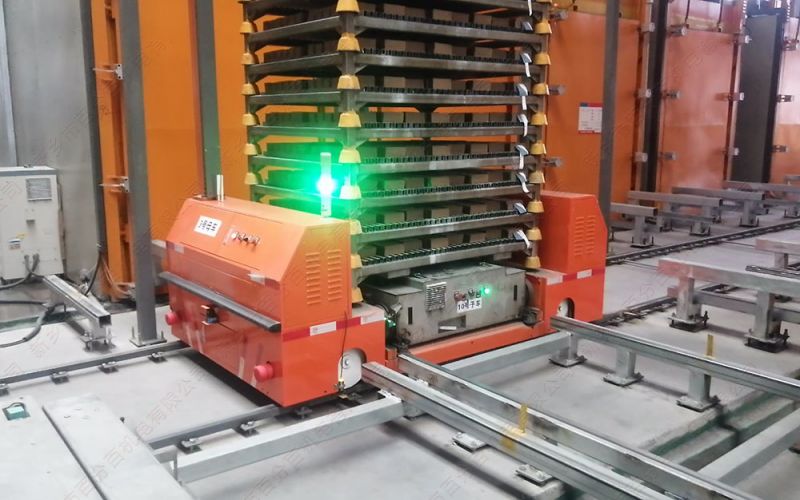RGV小車配套自動化生產線比AGV小車更具優(yōu)勢